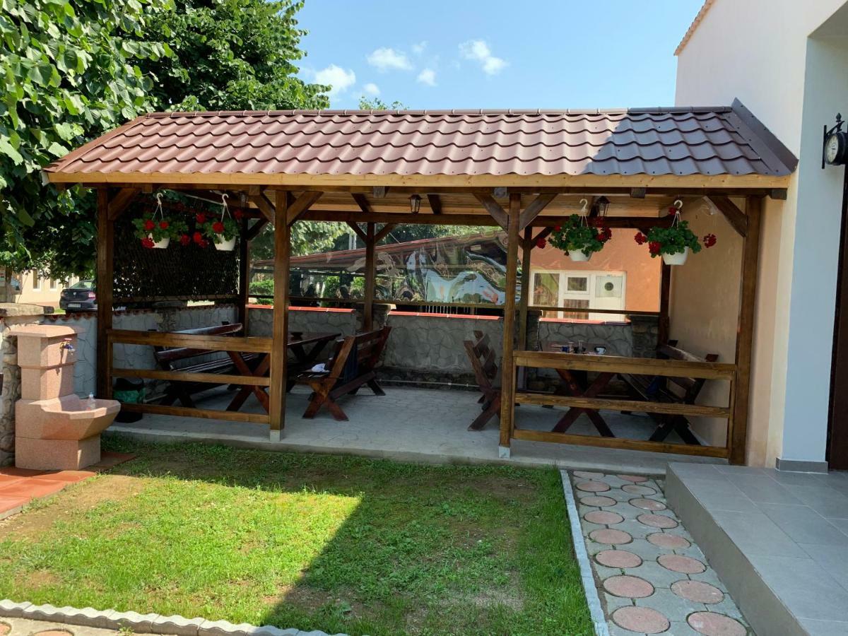 Casa Roka Appartement Ieşelniţa Buitenkant foto