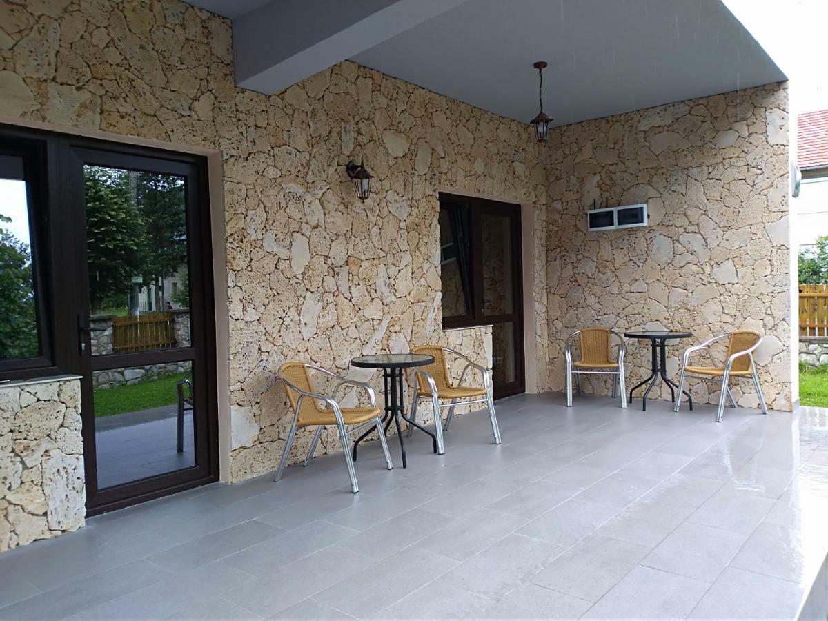Casa Roka Appartement Ieşelniţa Buitenkant foto