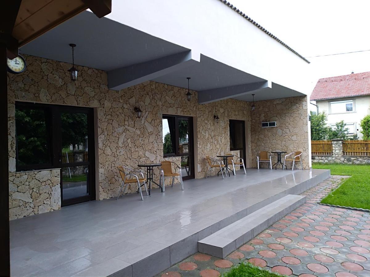 Casa Roka Appartement Ieşelniţa Buitenkant foto