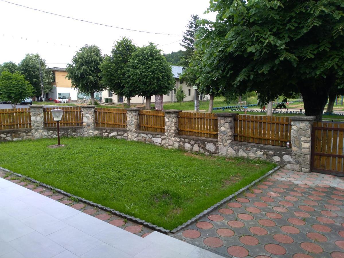 Casa Roka Appartement Ieşelniţa Buitenkant foto